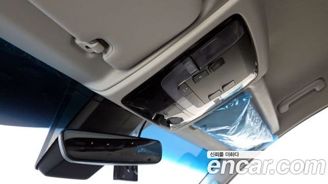 Hyundai Staria 2021 — ფოტო 19/20