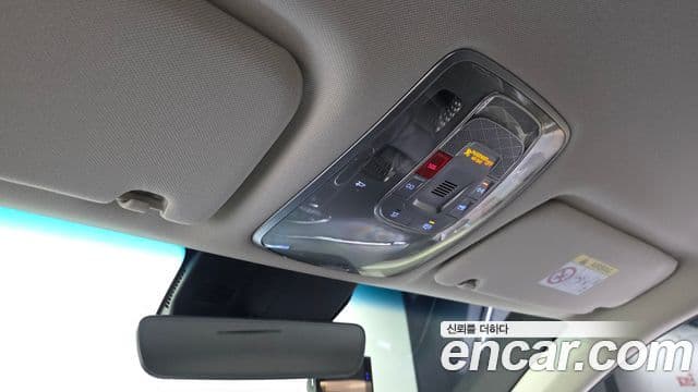 Genesis GV70 2022 — ფოტო 18/20