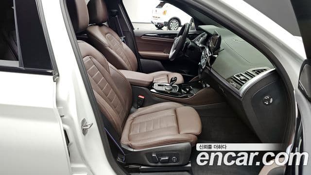 BMW X4 2025 — Фото 10/20