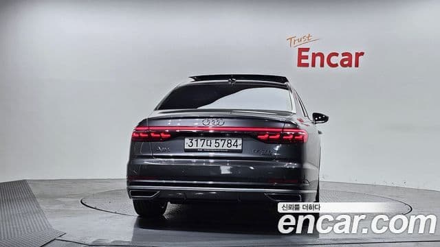 Audi A8 2019 — ფოტო 4/20