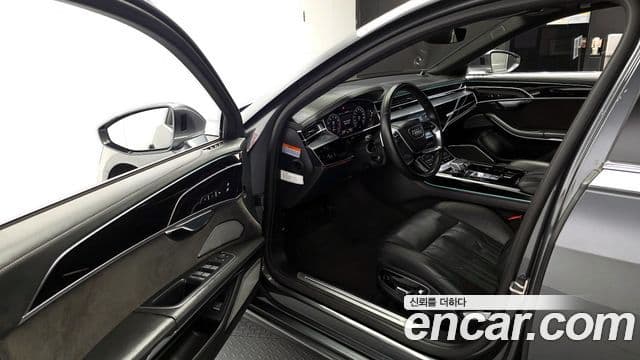 Audi A8 2019 — ფოტო 9/20