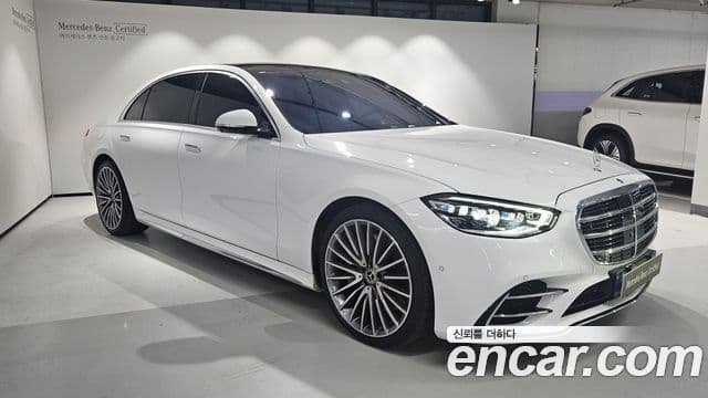 Mercedes-Benz S-Class 2025 — Photo 11/20