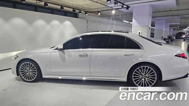 Mercedes-Benz S-Class 2025 — Photo 7/20