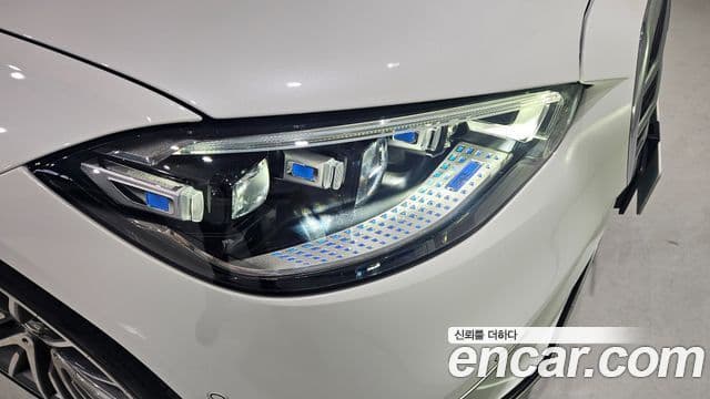 Mercedes-Benz S-Class 2025 — Photo 17/20