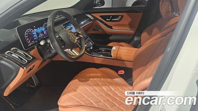 Mercedes-Benz S-Class 2025 — Photo 5/20