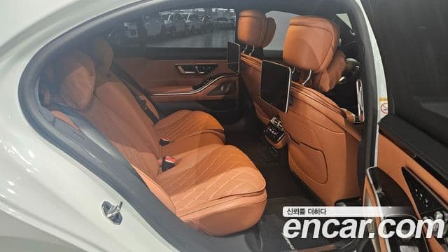 Mercedes-Benz S-Class 2025 — Photo 14/20