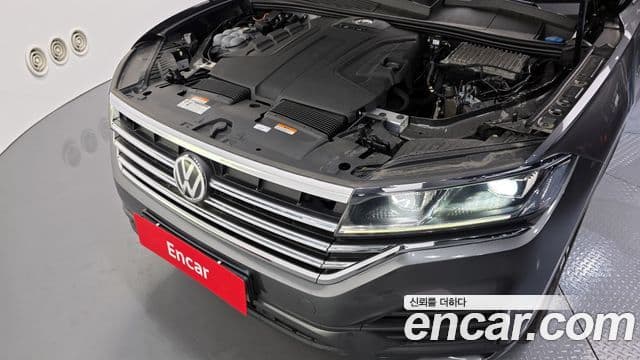 Volkswagen Touareg 2020 — ფოტო 10/20
