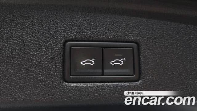 Volkswagen Touareg 2020 — ფოტო 9/20