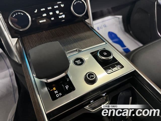 Land Rover Range Rover 2023 — Şəkil 11/17