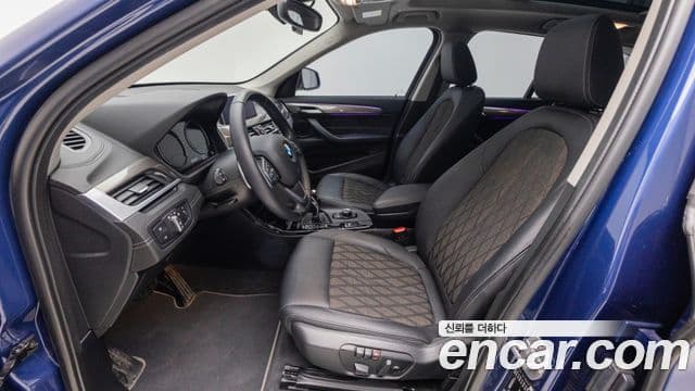 BMW X1 2021 — Şəkil 8/19