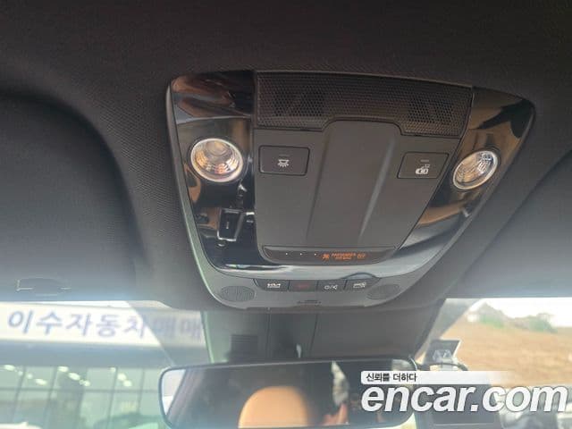 Kia Sorento 2021 — ფოტო 17/20