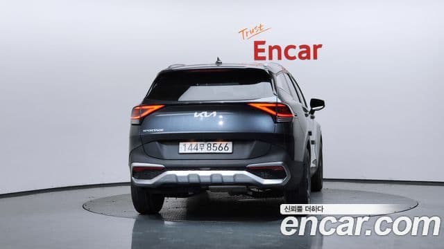 Kia Sportage 2021 — ფოტო 4/20