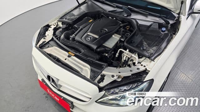 Mercedes-Benz C-Class 2018 — Şəkil 10/20