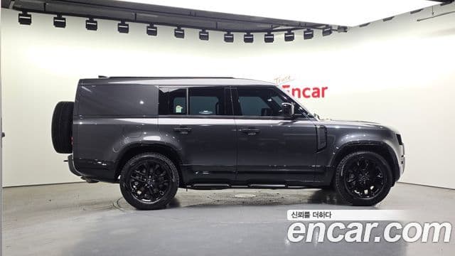 Land Rover Defender 2024 — ფოტო 6/20