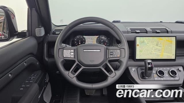 Land Rover Defender 2024 — ფოტო 13/20