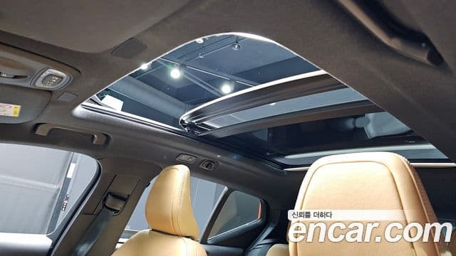 Volvo XC40 2020 — Фото 17/20