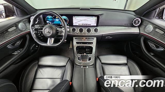 Mercedes-Benz E-Class 2021 — Фото 7/20