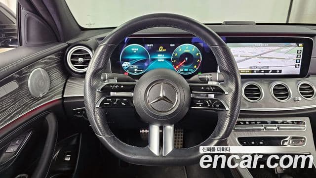 Mercedes-Benz E-Class 2021 — Фото 13/20
