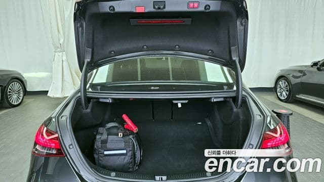 Mercedes-Benz E-Class 2021 — Фото 20/20