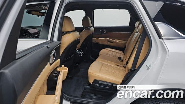Kia Sorento 2021 — Фото 11/20
