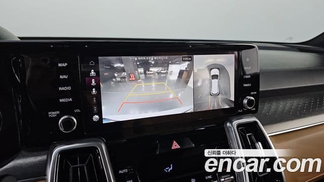 Kia Sorento 2021 — Фото 17/20