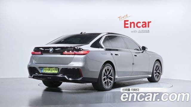 BMW 7 Series 2025 — фото 2 из 20
