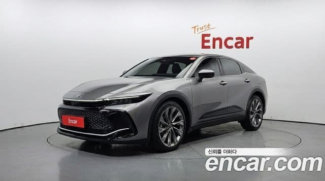 Toyota Crown Crossover 2023 — Фото 1/20