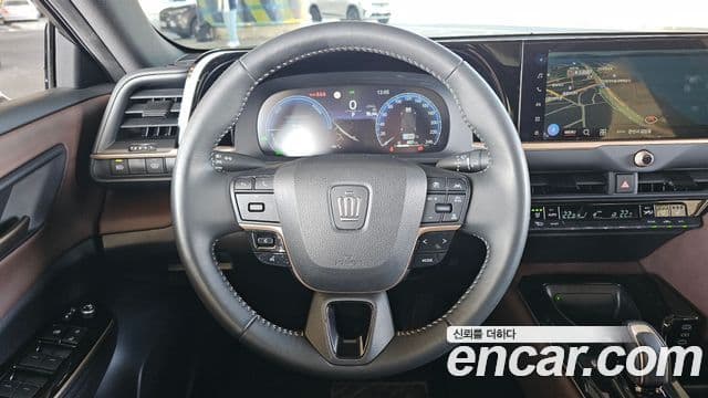 Toyota Crown Crossover 2023 — Фото 14/20