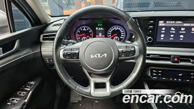 Kia K5 2021 — Şəkil 13/20