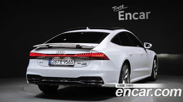 Audi A7 2021 — Photo 7/20
