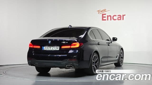 BMW 5 Series 2022 — Şəkil 2/20