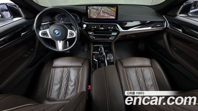 BMW 5 Series 2022 — Şəkil 7/20