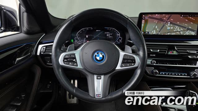 BMW 5 Series 2022 — Şəkil 13/20