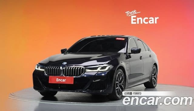 BMW 5 Series 2022 — Şəkil 1/20