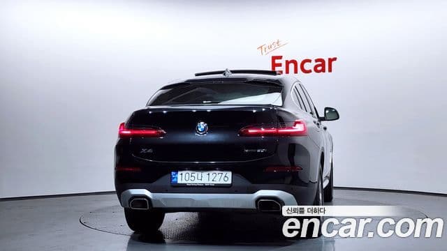 BMW X4 2023 — ფოტო 4/20
