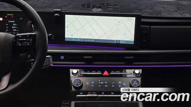 Hyundai Santa Fe 2023 — ფოტო 15/20