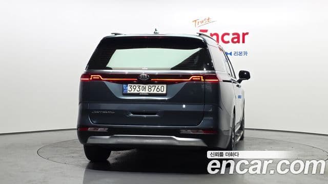 Kia Carnival 2021 — Фото 4/20