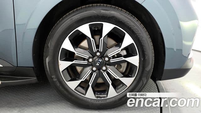 Kia Carnival 2021 — Фото 5/20