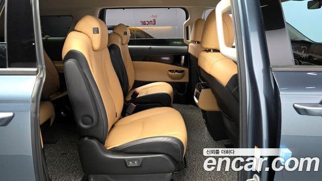 Kia Carnival 2021 — Фото 12/20