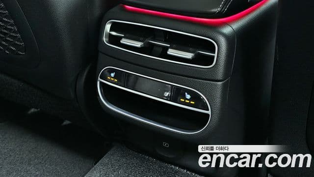 Genesis GV70 2021 — Şəkil 18/20