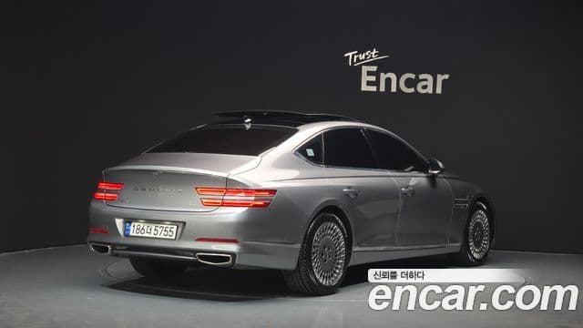 Genesis G80 2023 — ფოტო 17/20