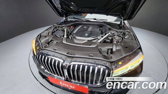 BMW 7 Series 2021 — ფოტო 6/20