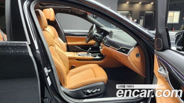 BMW 7 Series 2021 — ფოტო 10/20