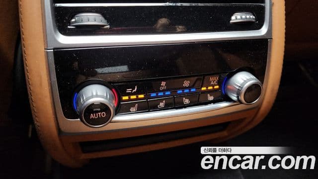 BMW 7 Series 2021 — ფოტო 17/20