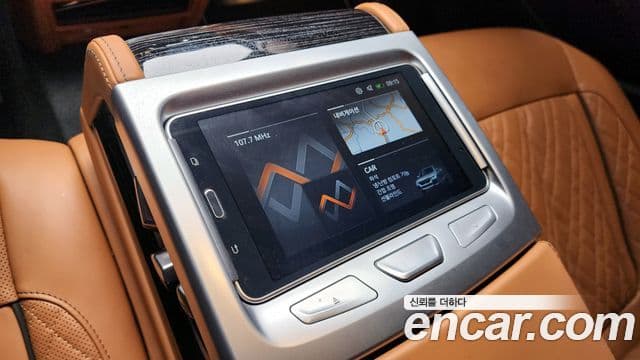BMW 7 Series 2021 — ფოტო 18/20