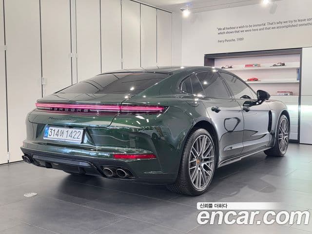 Porsche Panamera 2025 — ფოტო 7/20