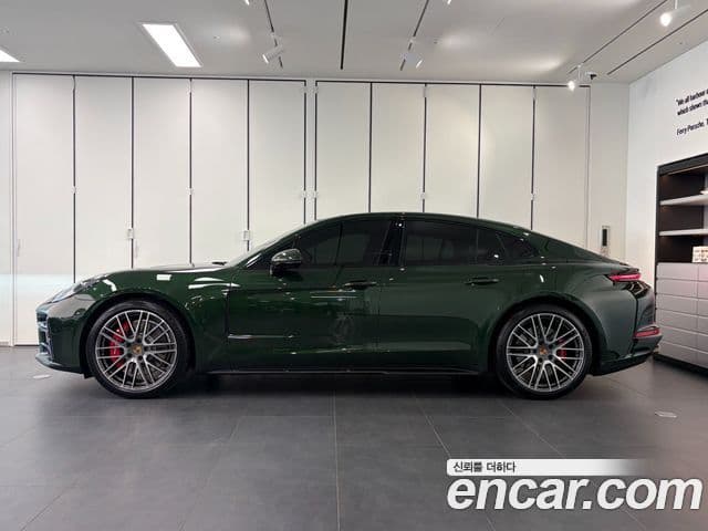 Porsche Panamera 2025 — ფოტო 18/20