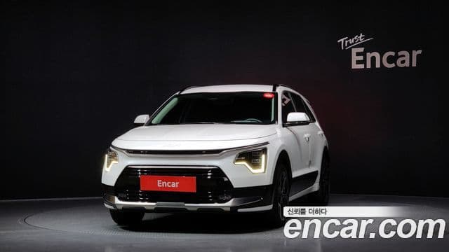Kia Niro 2022 — Фото 3/20
