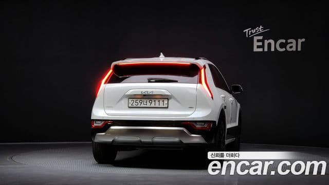 Kia Niro 2022 — Фото 4/20
