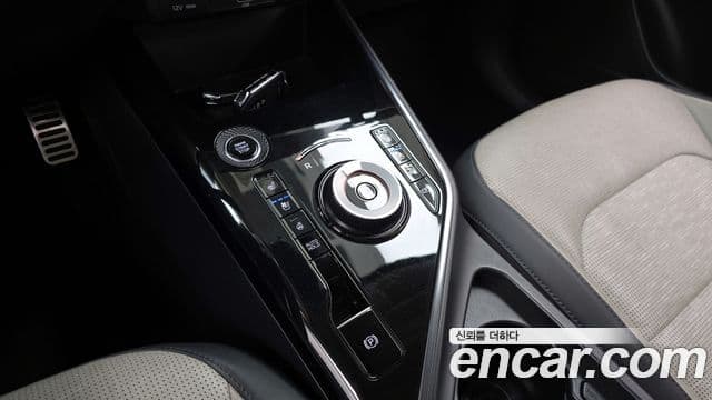 Kia Niro 2022 — Фото 9/20